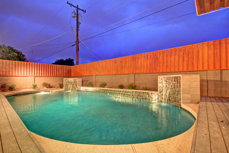 Example of a mountain style pool design in Phoenix