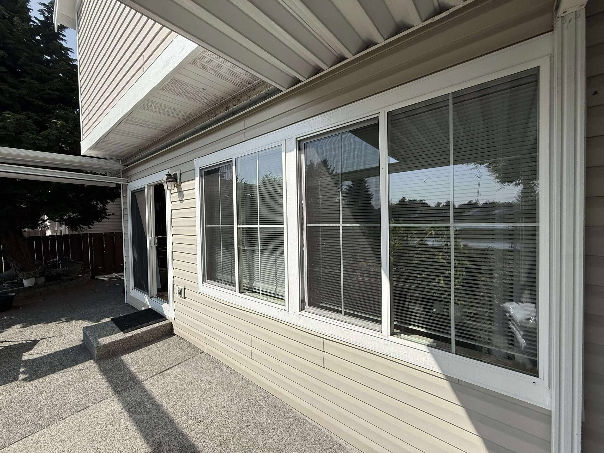 Exterior Wood Repairs & Repaint