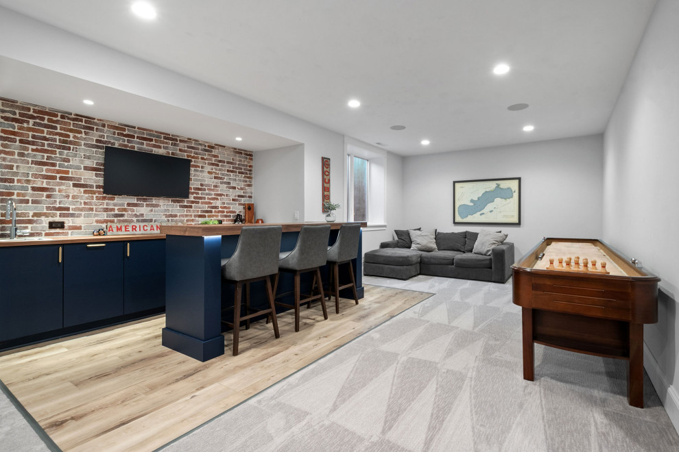 Inspiration for a transitional home design remodel in Chicago