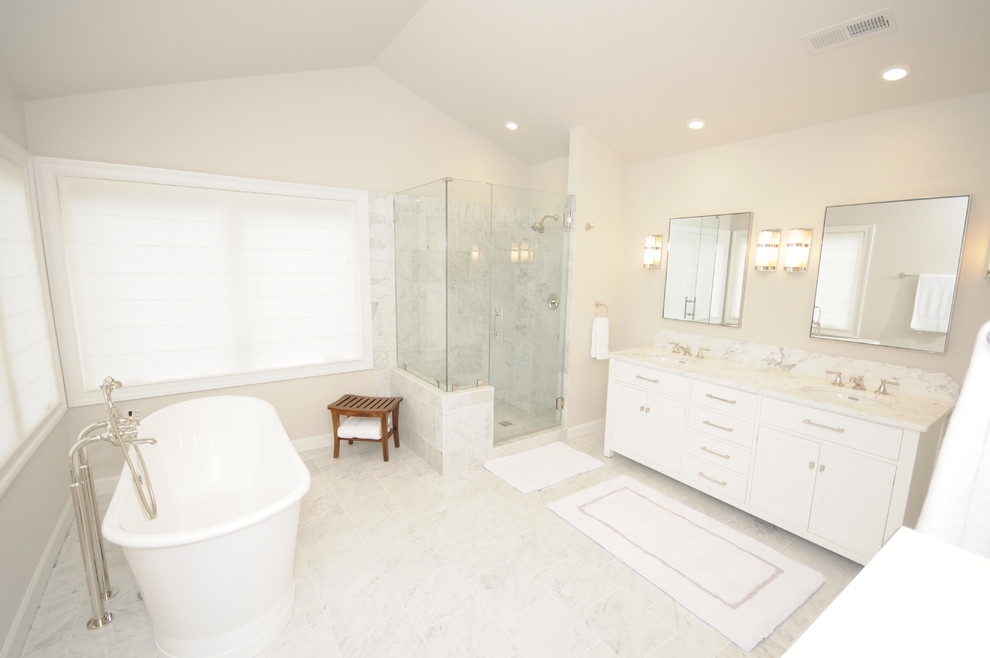 Example of a transitional bathroom design in DC Metro