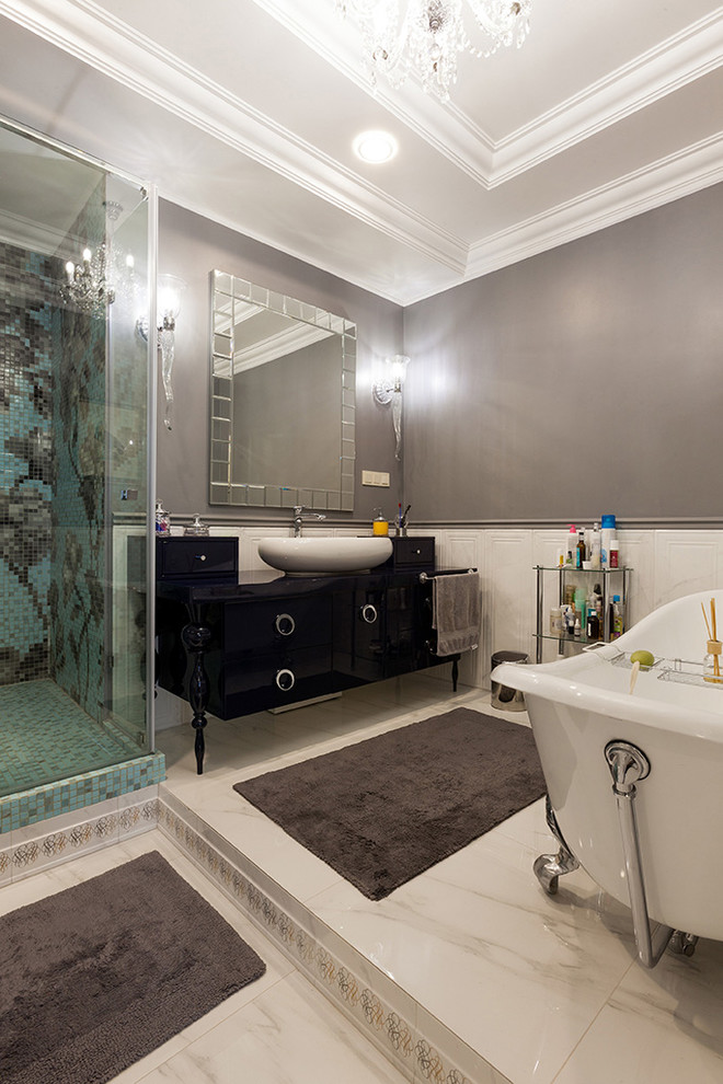 Contemporary apartment