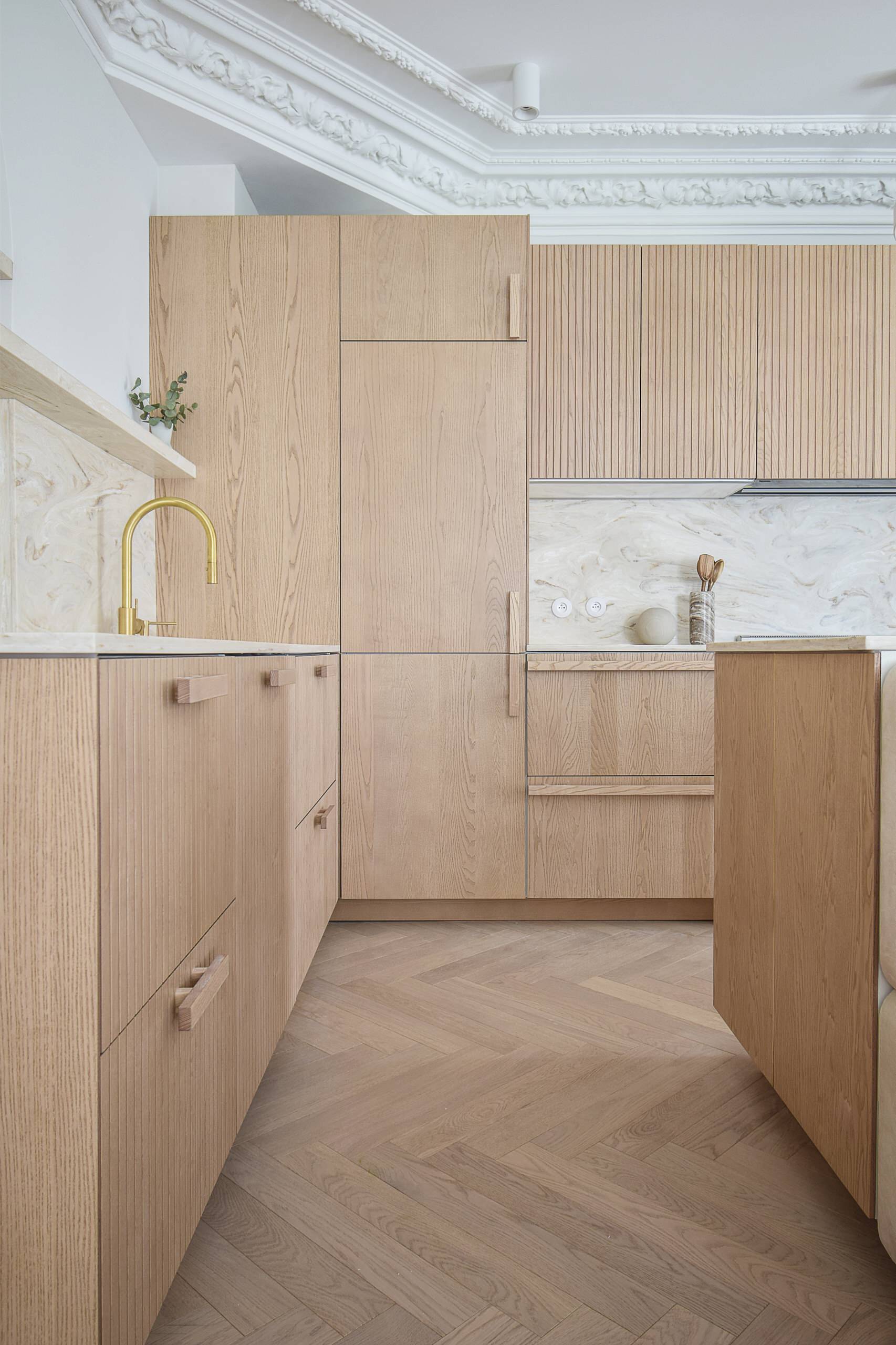 20 Küchen mit integriertem Waschbecken und Rückwand aus Marmor ...