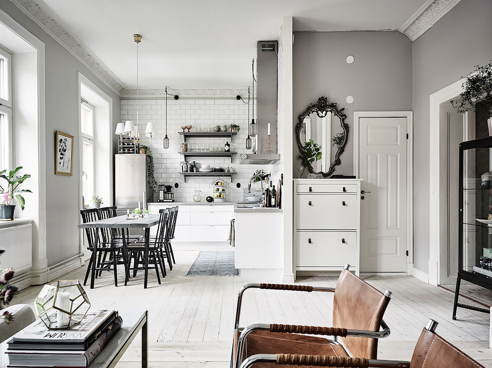 Design ideas for a scandinavian family room in Gothenburg.