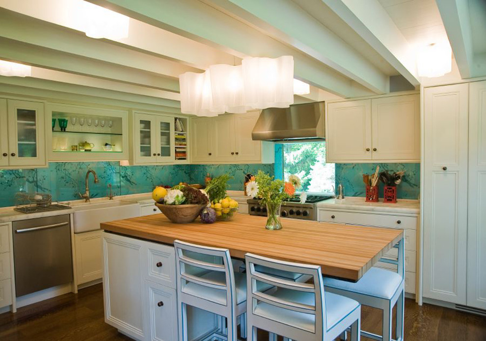 Kitchen - kitchen idea in Boston