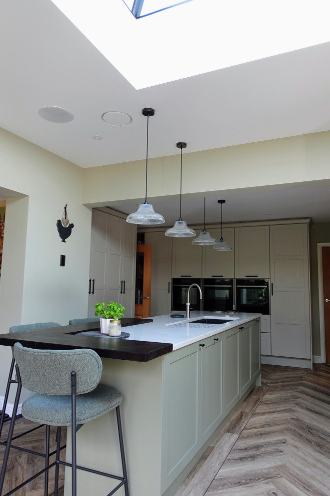 The Bilton Kitchen III - Thornham - RRP £35,550 - Luxe Price £28,350