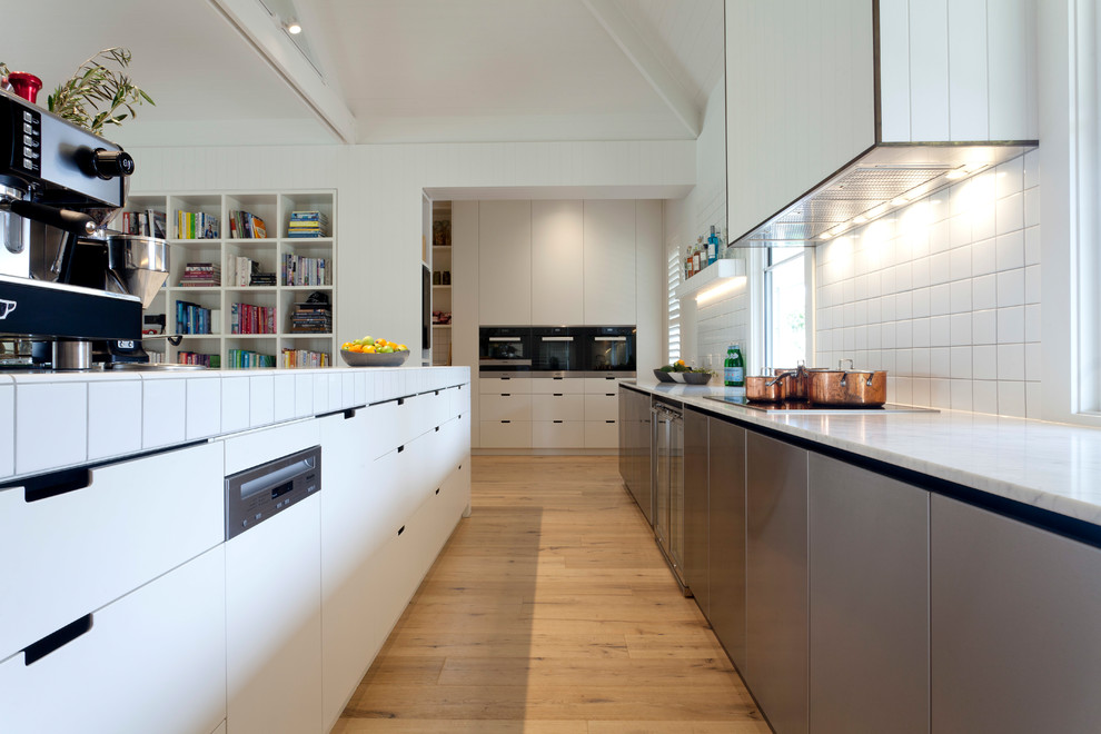 Design ideas for a beach style kitchen in Melbourne.