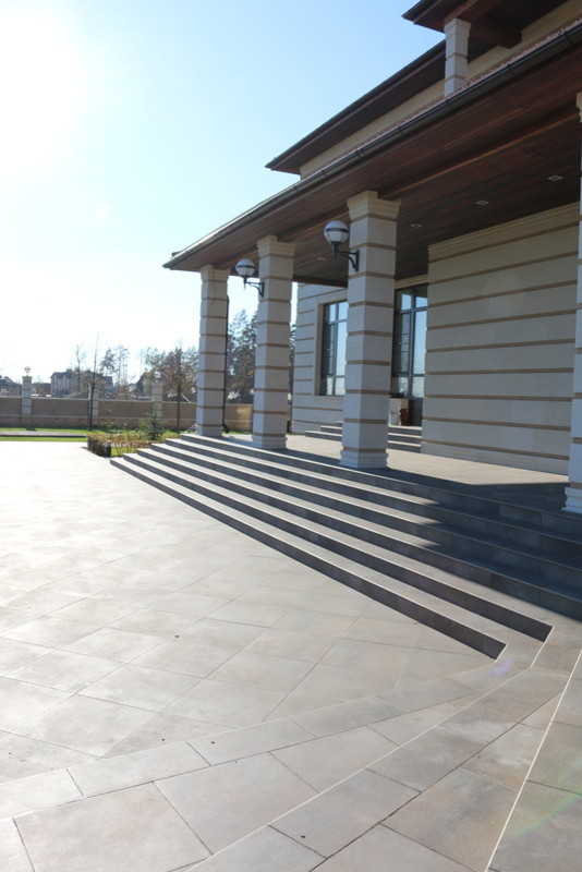 Усадьба с комплексом построек