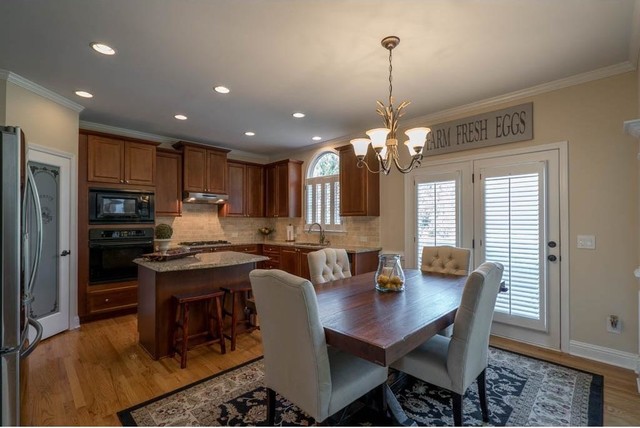 Thorncliff Landing modern-esszimmer