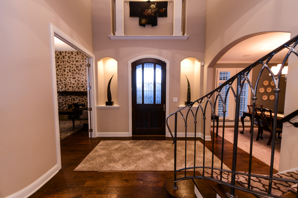Transitional entryway photo in Chicago