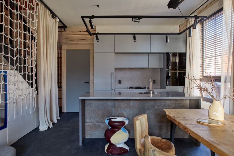 Кухня-гостиная с двухъярусной детской