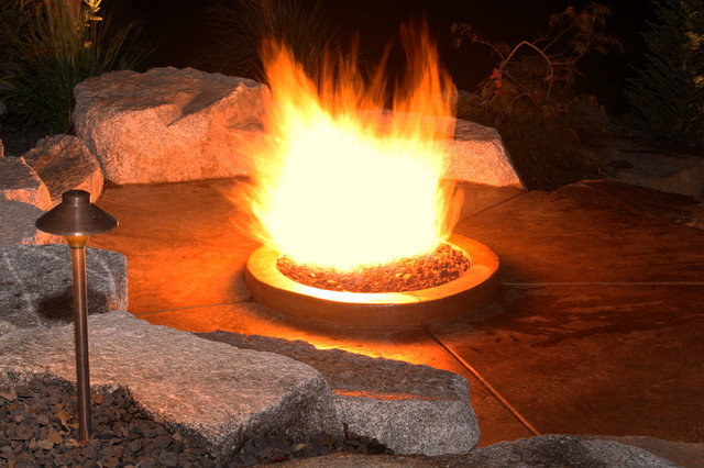 Pool + Fire + Torch modern-garten