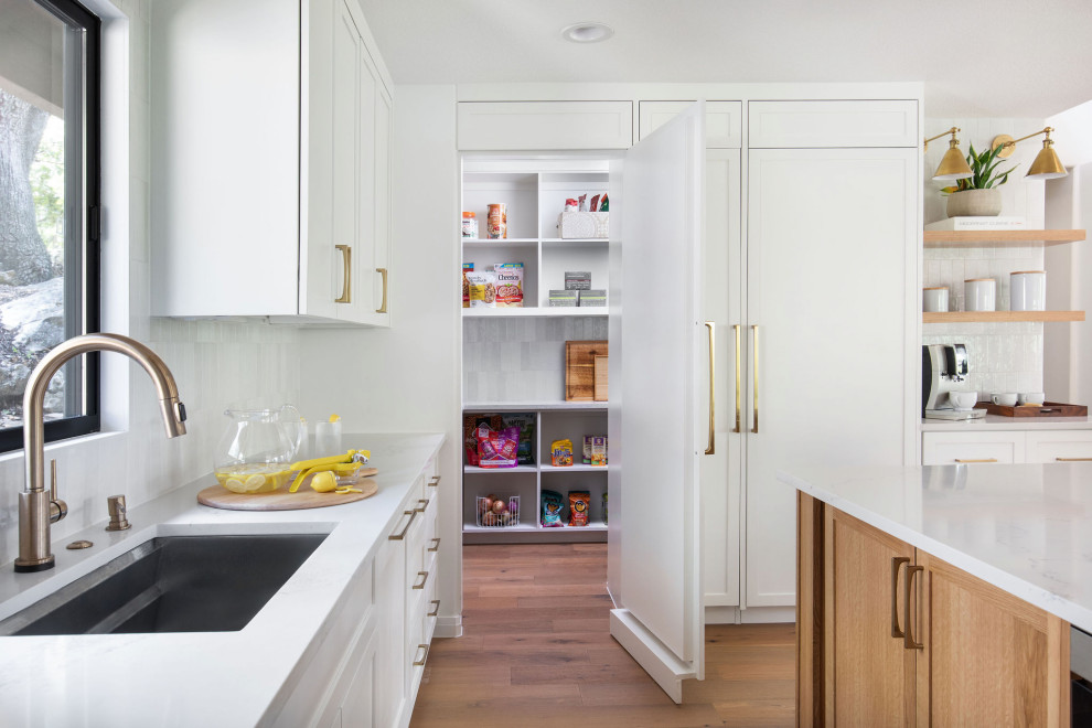 Inspiration for a transitional kitchen remodel in Austin