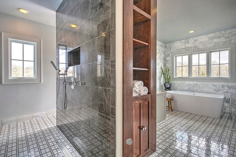 Inspiration for a transitional bathroom in New York with an open shower.