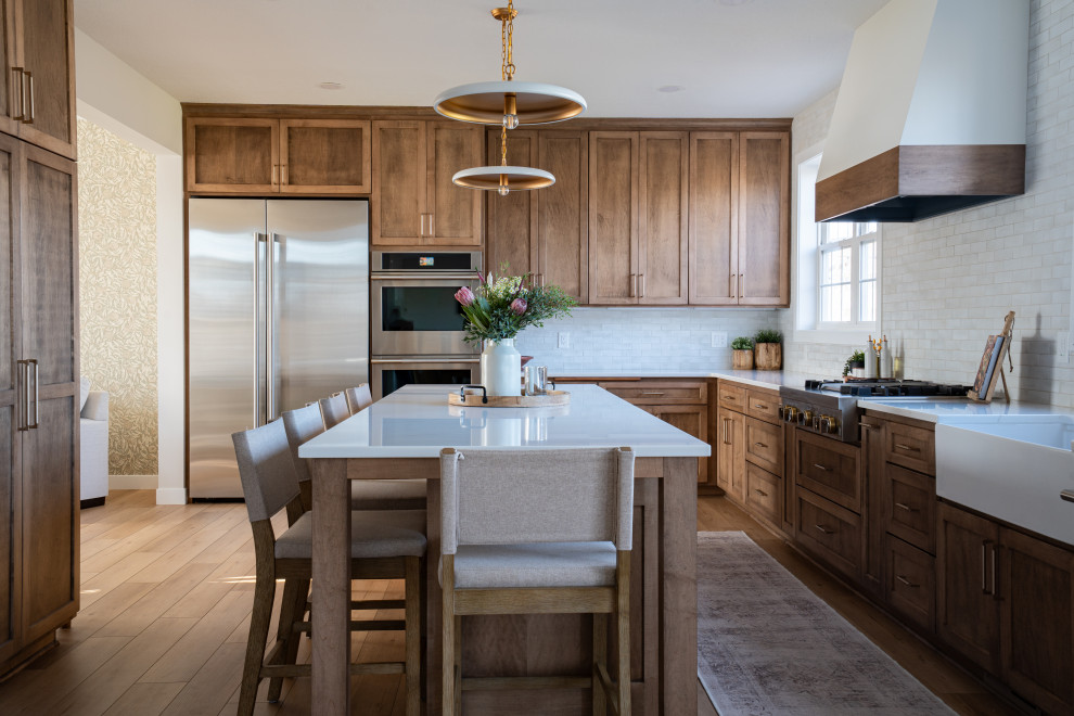 Transitional kitchen photo in Minneapolis