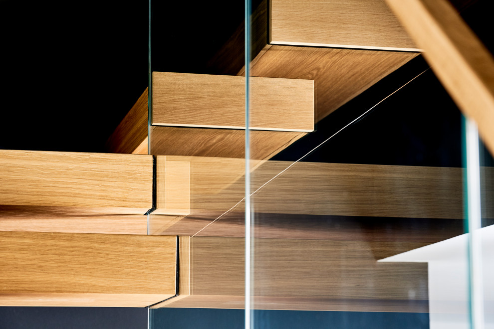 Консольная лестница с инновационной встроенной подсветкой