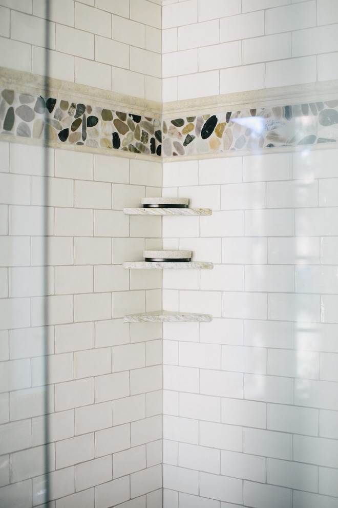 Bathroom - transitional bathroom idea