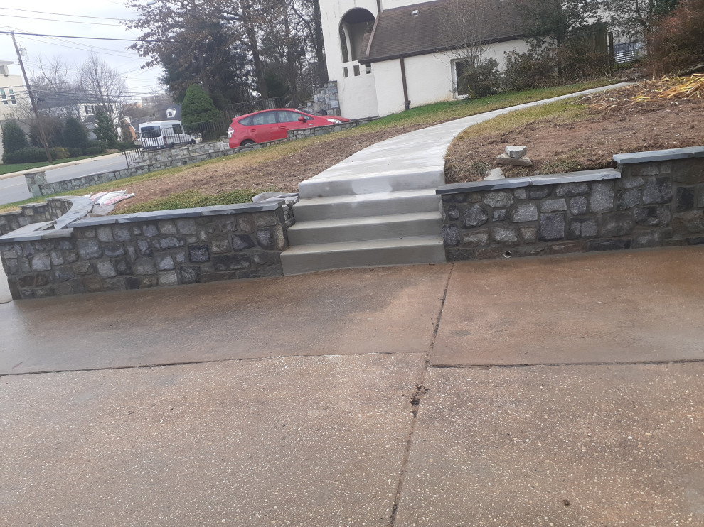 Retaining Wall - Stone | Walkway - Concrete Steps