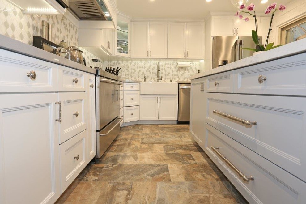Example of a transitional kitchen design in Orange County