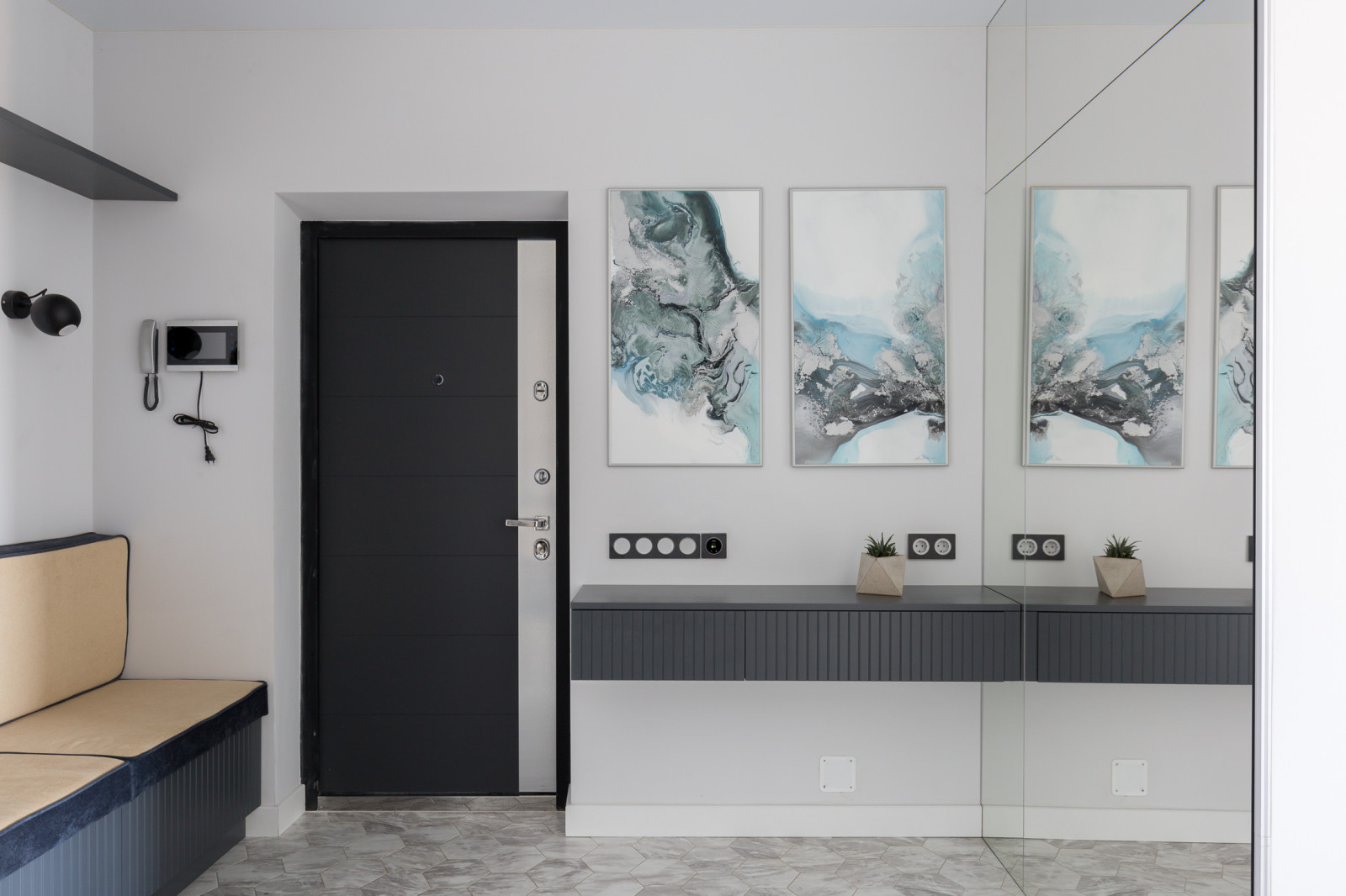 Квартира с двухэтажным гардеробом