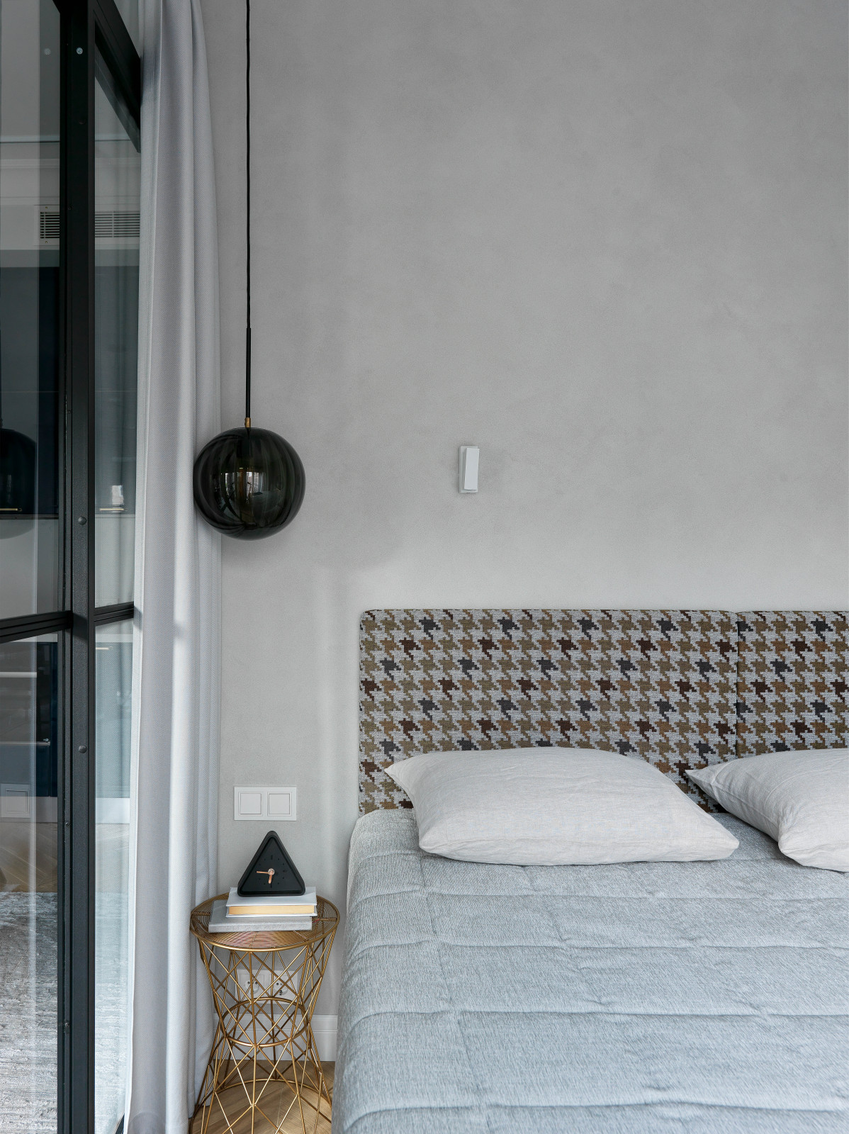 Квартира с графичным интерьером