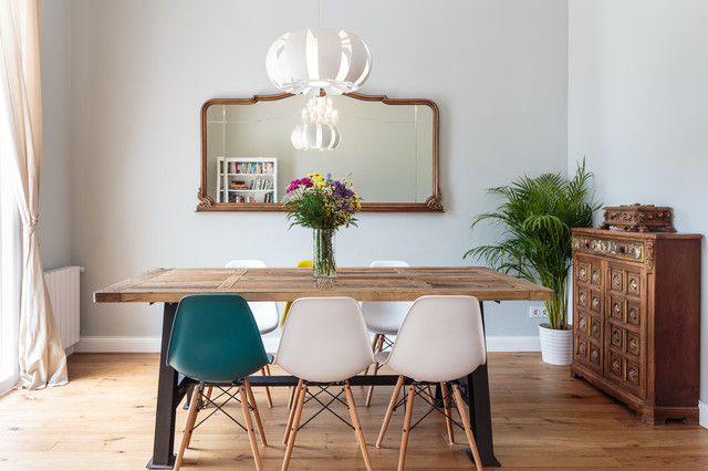 Piso en Poblenou transitional-dining-room