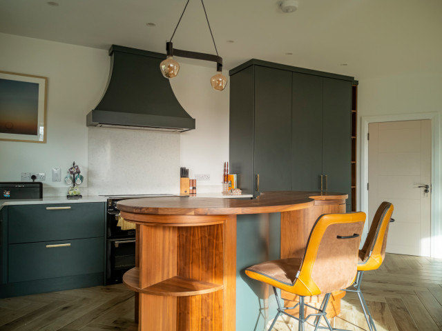 Forest Flow '23 contemporary-kitchen