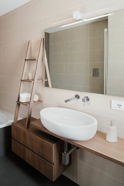 Casa A+R contemporary-bathroom