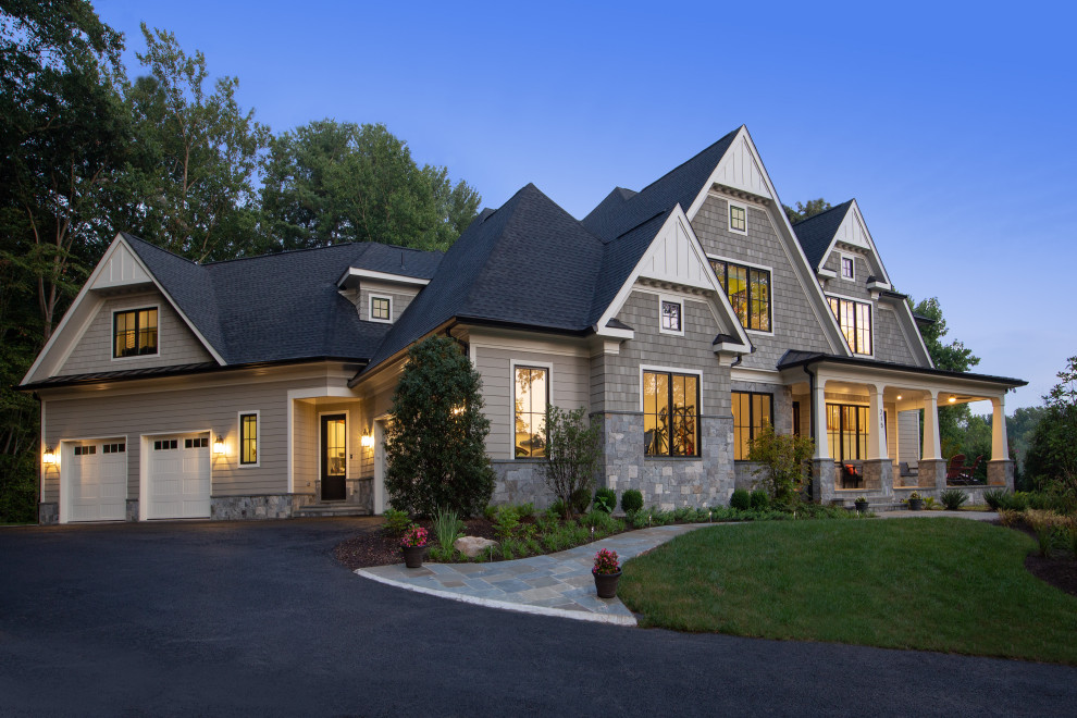 Arts and crafts home design photo in DC Metro