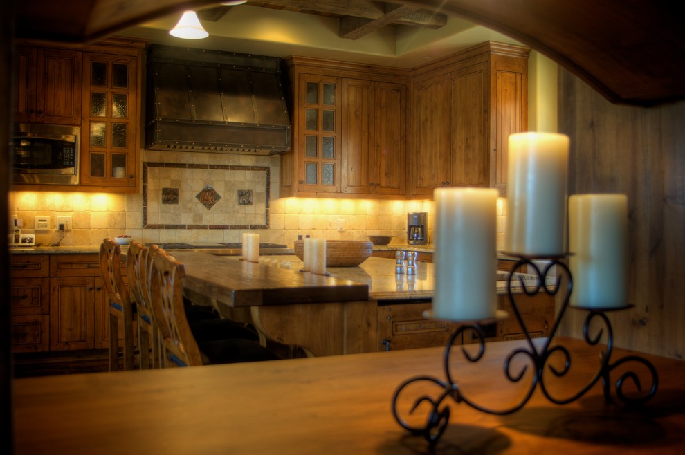 Kitchen - rustic kitchen idea
