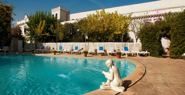 Balneari Prats transitional-pool