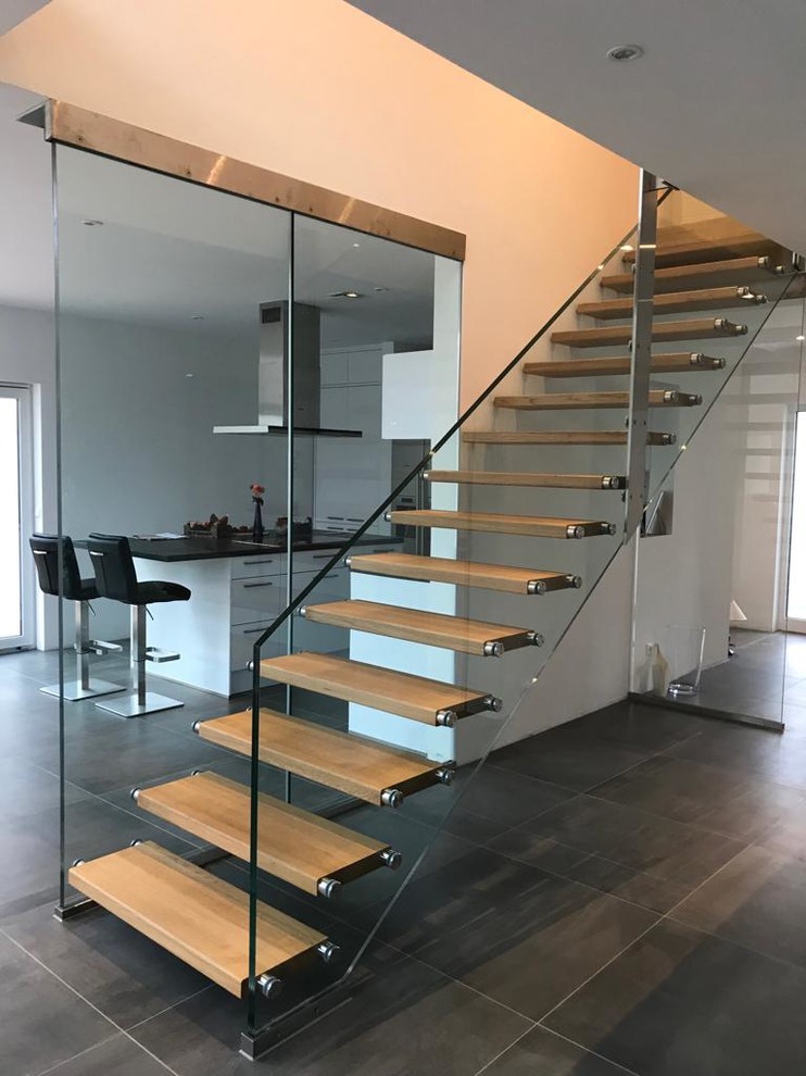Moderne Treppe in Sonstige