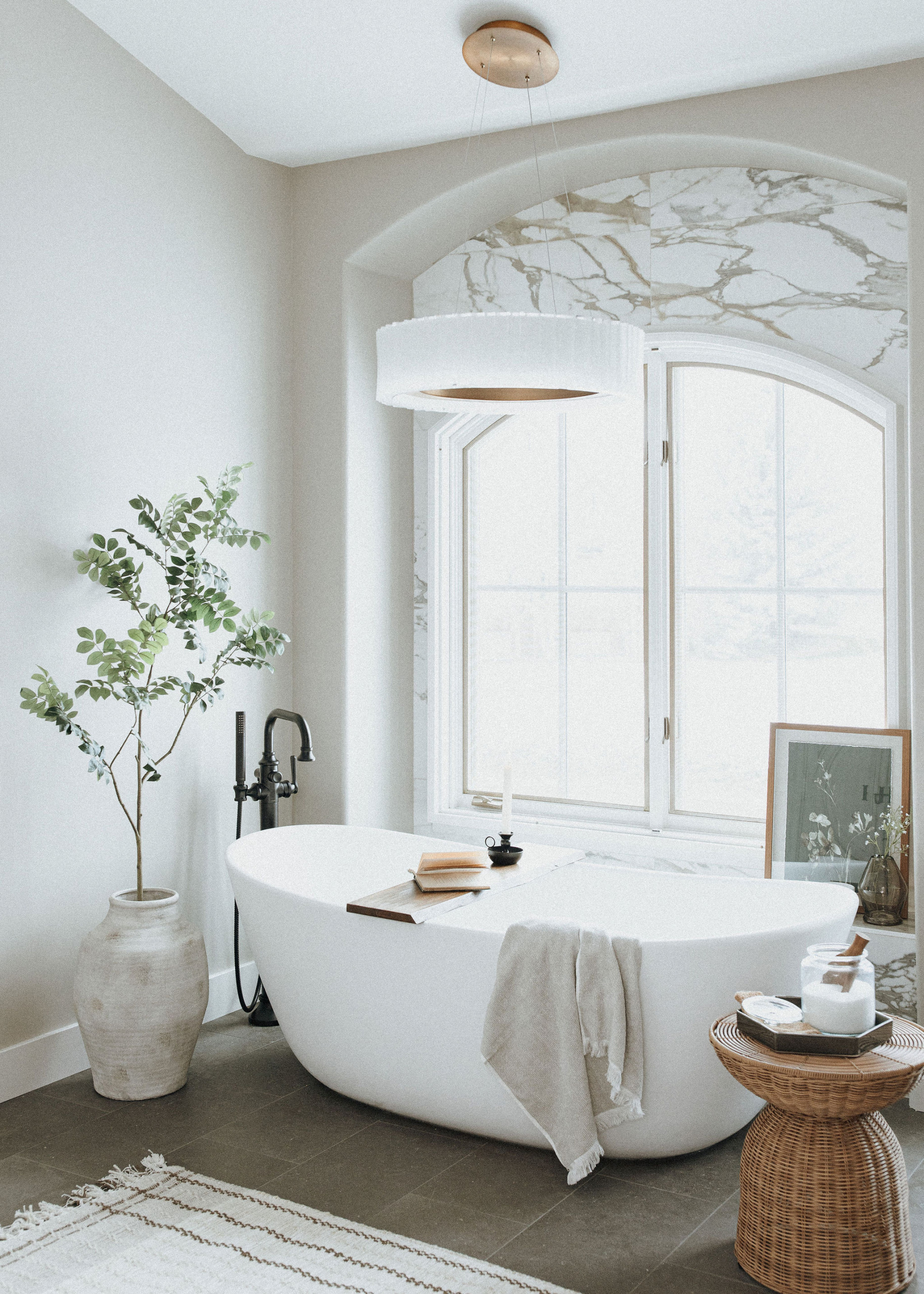 バスタブ バリ風 お風呂 ホワイト