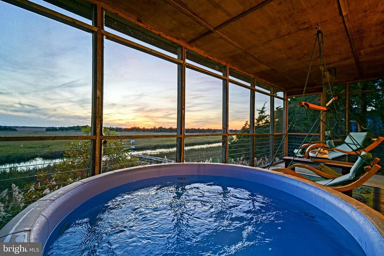 Bay Drive Home Staging