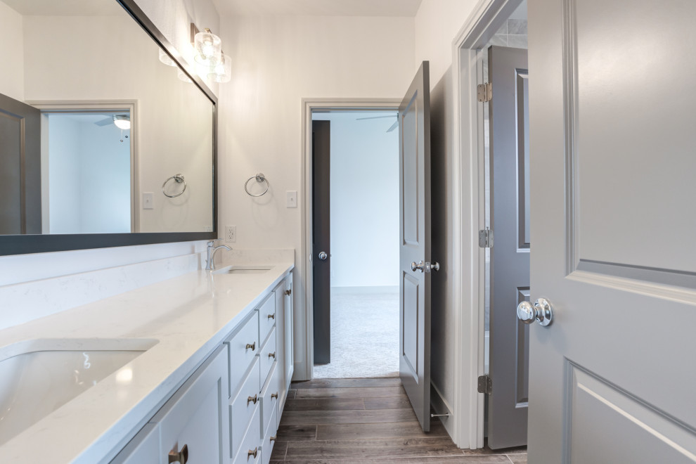 Inspiration for a transitional home design remodel in Austin