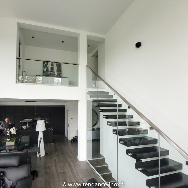 Escalier et garde-corps verre - Moderne - Escalier - Paris - par