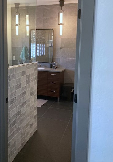 Modern Bathroom