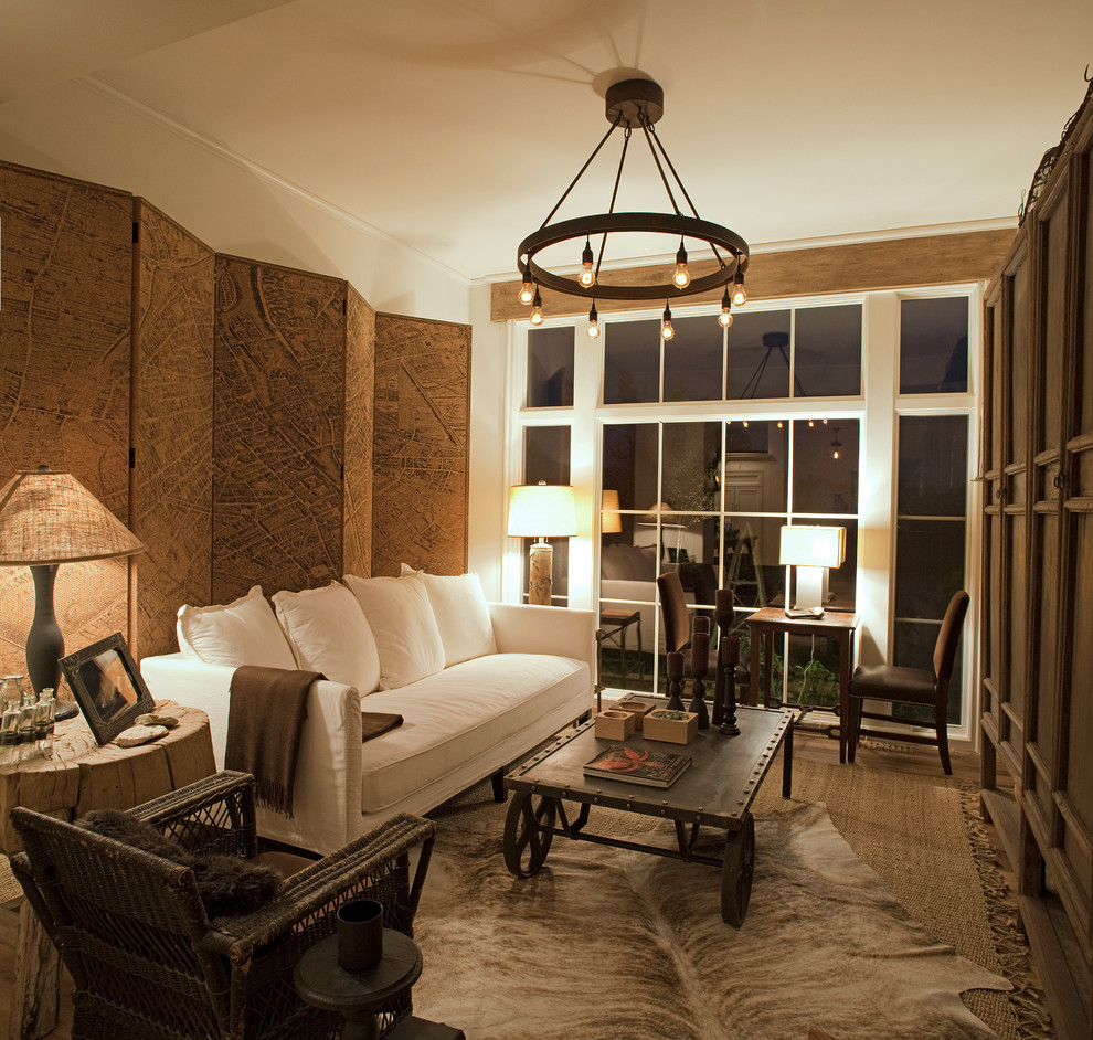 Transitional home design photo in Columbus