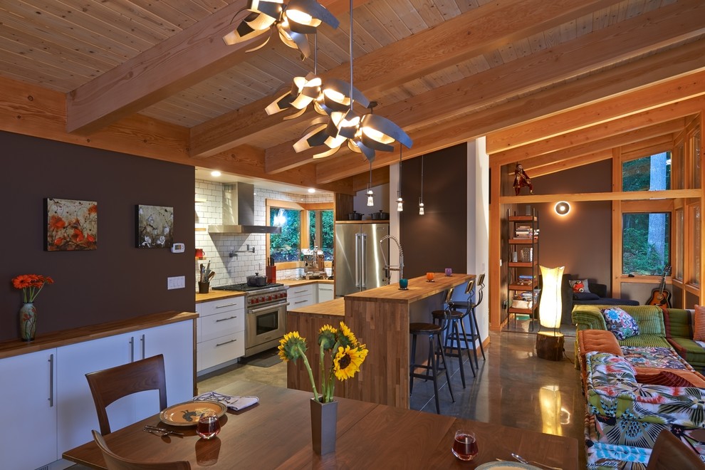 This is an example of a country dining room in Seattle.