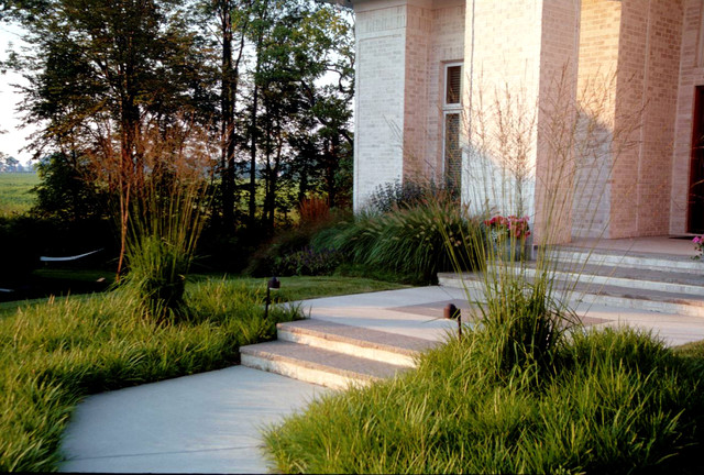 residential landscapes contemporary-garden