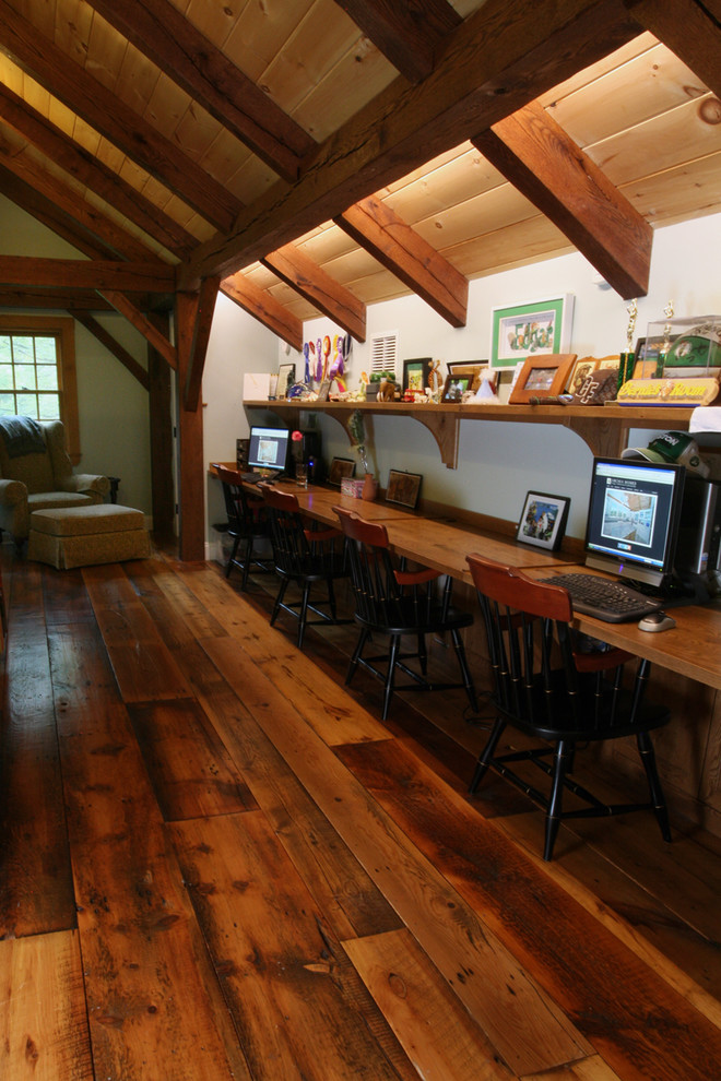 This is an example of a country home office in Boston.