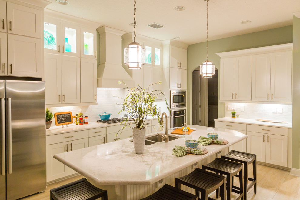 Photo of a transitional kitchen in Jacksonville.