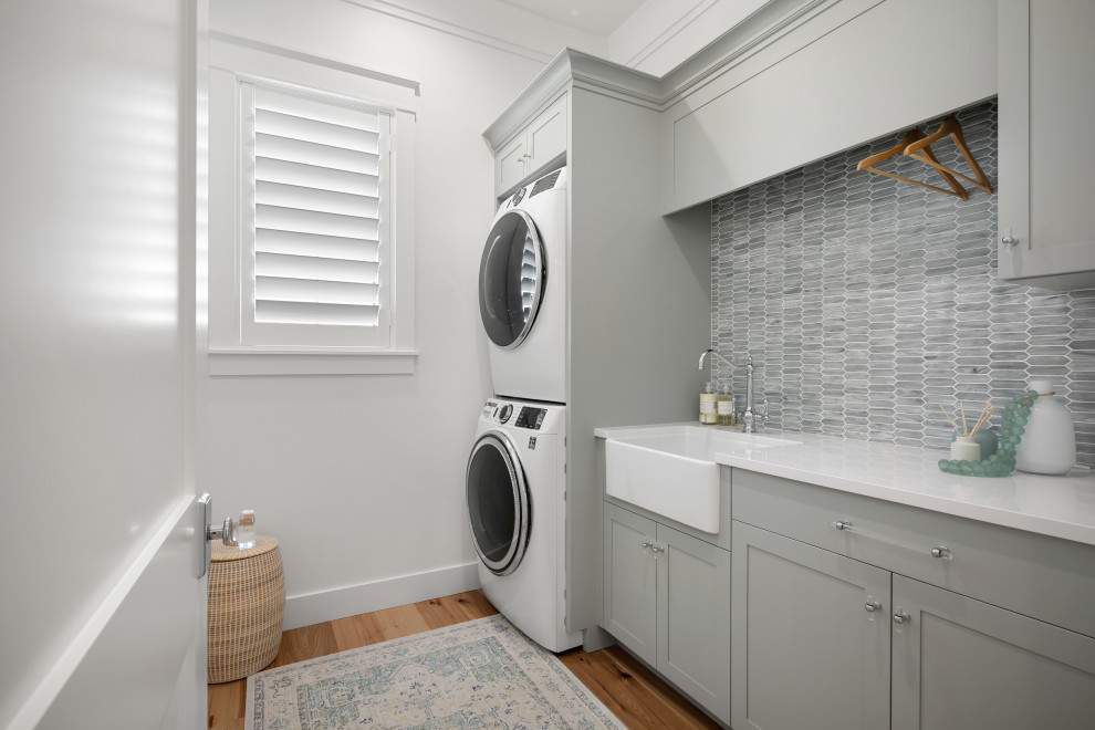 Design ideas for a nautical utility room in Tampa.