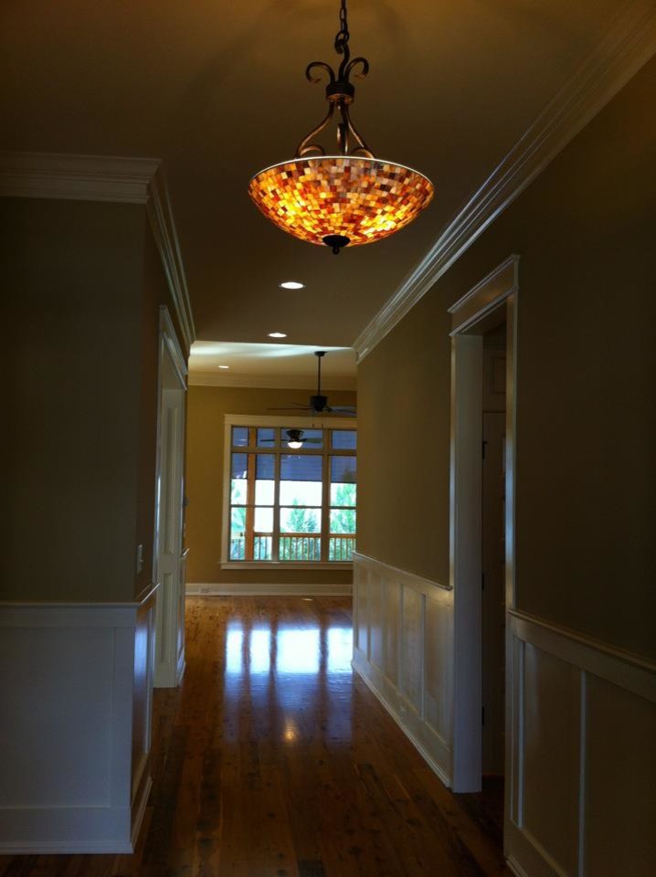 Photo of a traditional entryway in Raleigh.