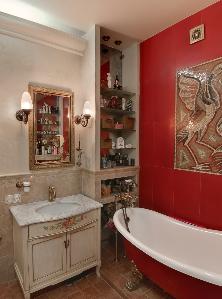 Example of an ornate bathroom design in Moscow