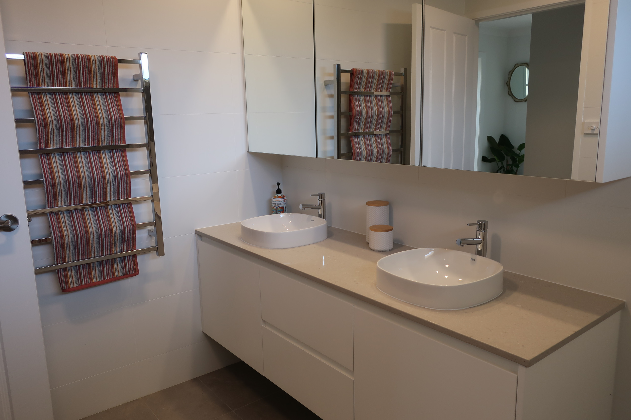 FIX OUR BROKEN BATHROOM PLEASE
