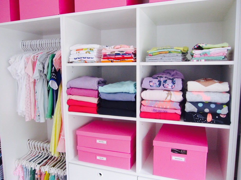 Design ideas for a large contemporary kids' bedroom for girls and kids 4-10 years old in Sydney.