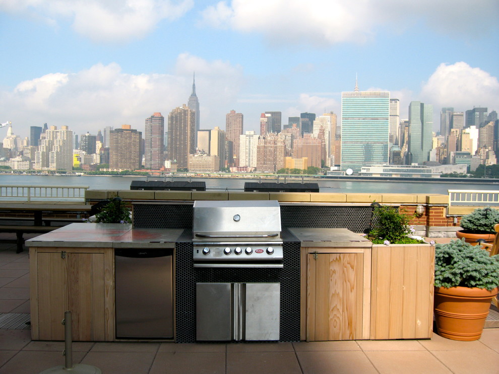 Contemporary deck in New York.