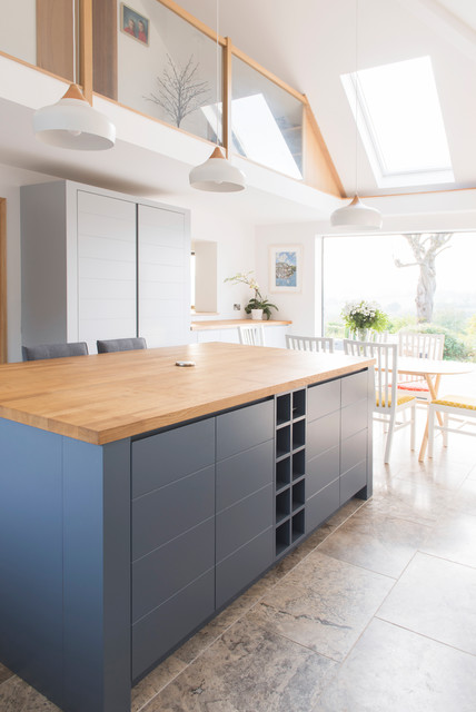 Handleless Kitchen modern-kitchen