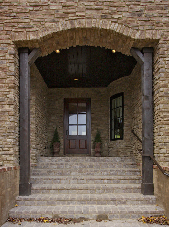 Photo of a traditional entryway in Nashville.