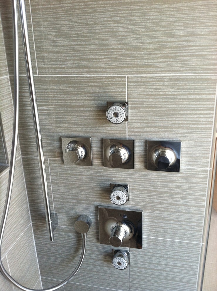 Bathroom - transitional bathroom idea in Phoenix